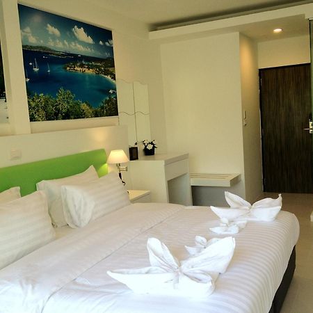 Armoni Patong Beach Hotel Exteriör bild