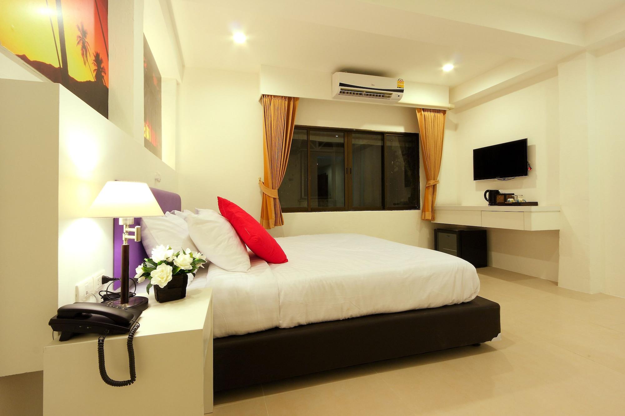 Armoni Patong Beach Hotel Exteriör bild