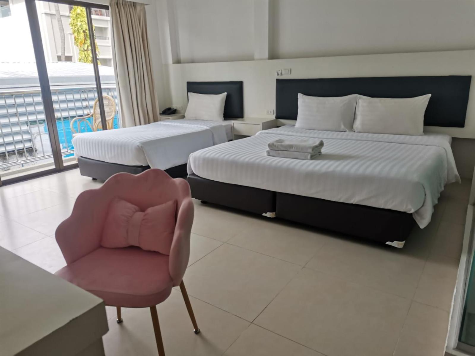 Armoni Patong Beach Hotel Exteriör bild