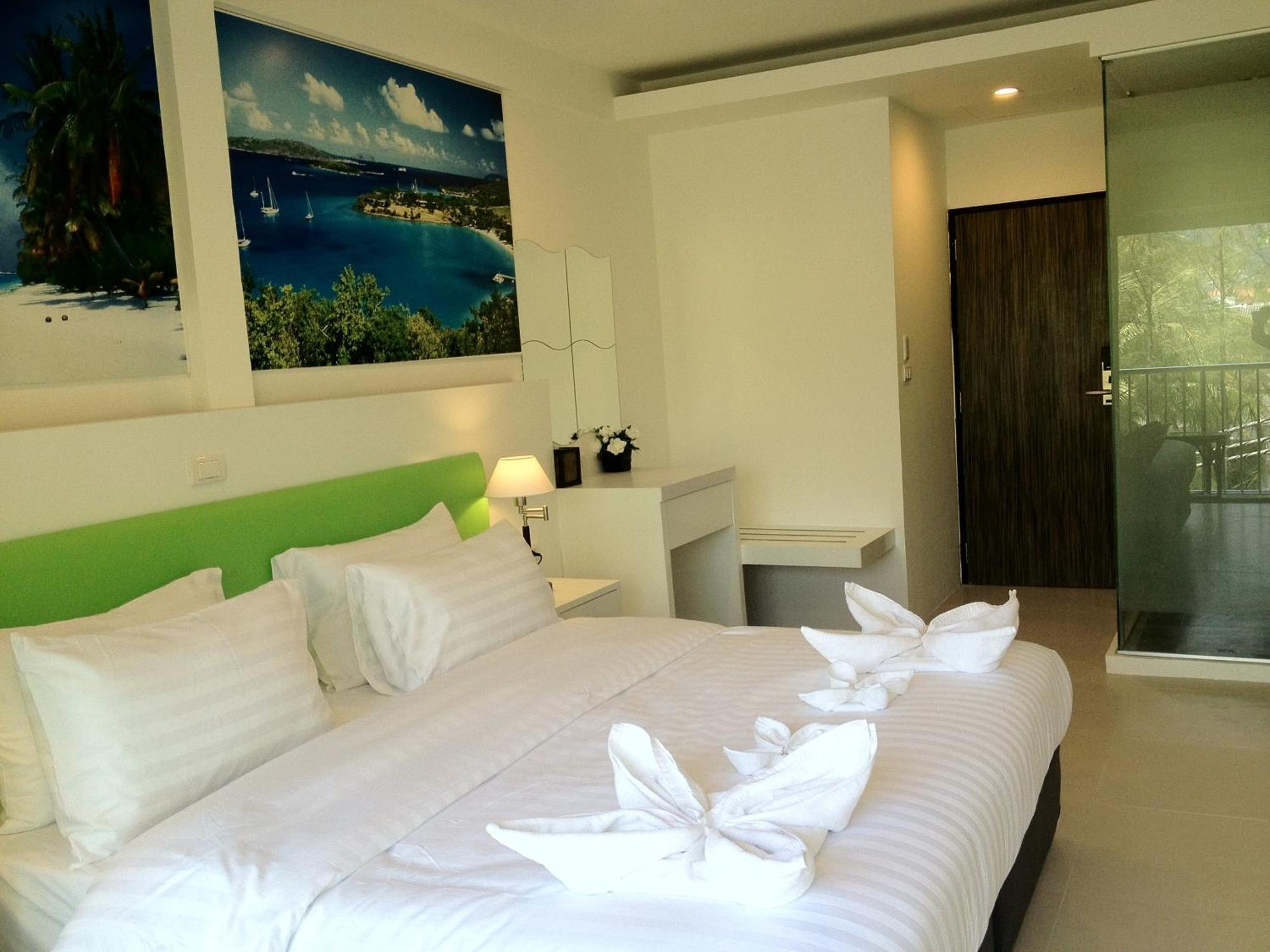 Armoni Patong Beach Hotel Exteriör bild