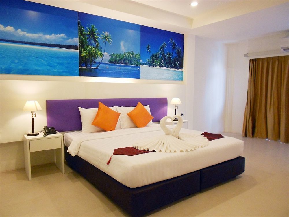 Armoni Patong Beach Hotel Exteriör bild