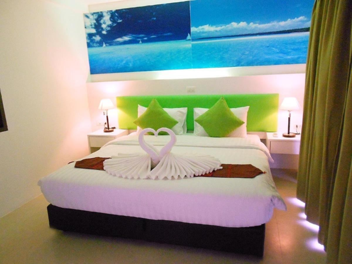 Armoni Patong Beach Hotel Exteriör bild