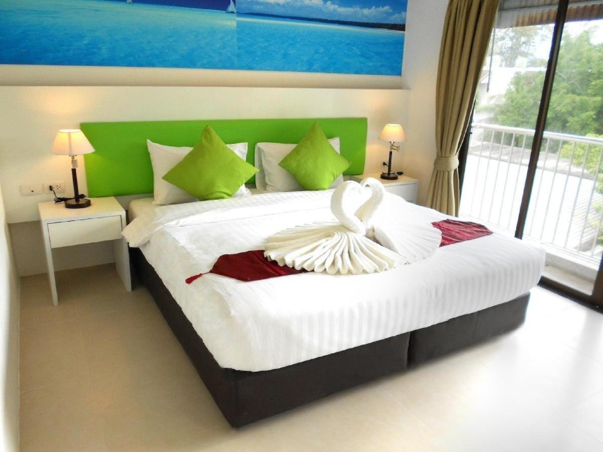 Armoni Patong Beach Hotel Exteriör bild