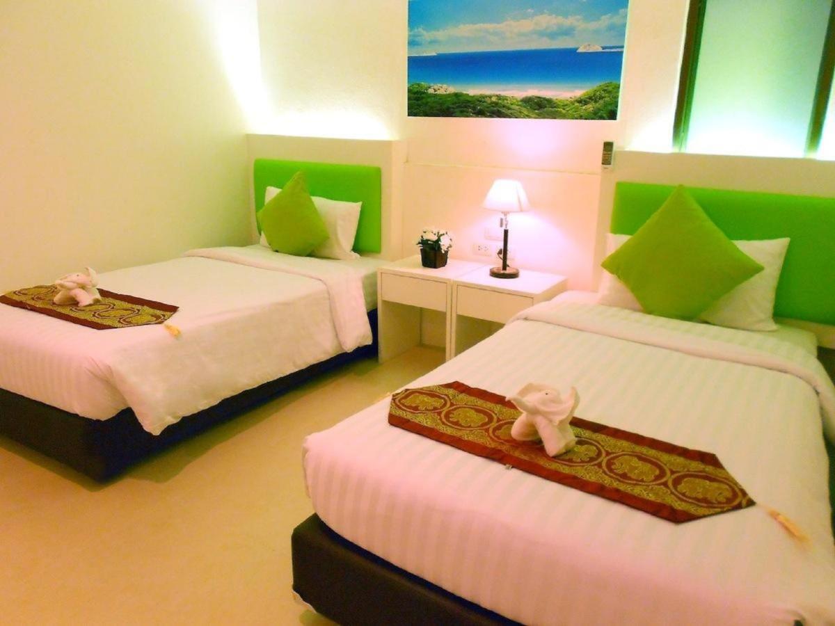 Armoni Patong Beach Hotel Exteriör bild